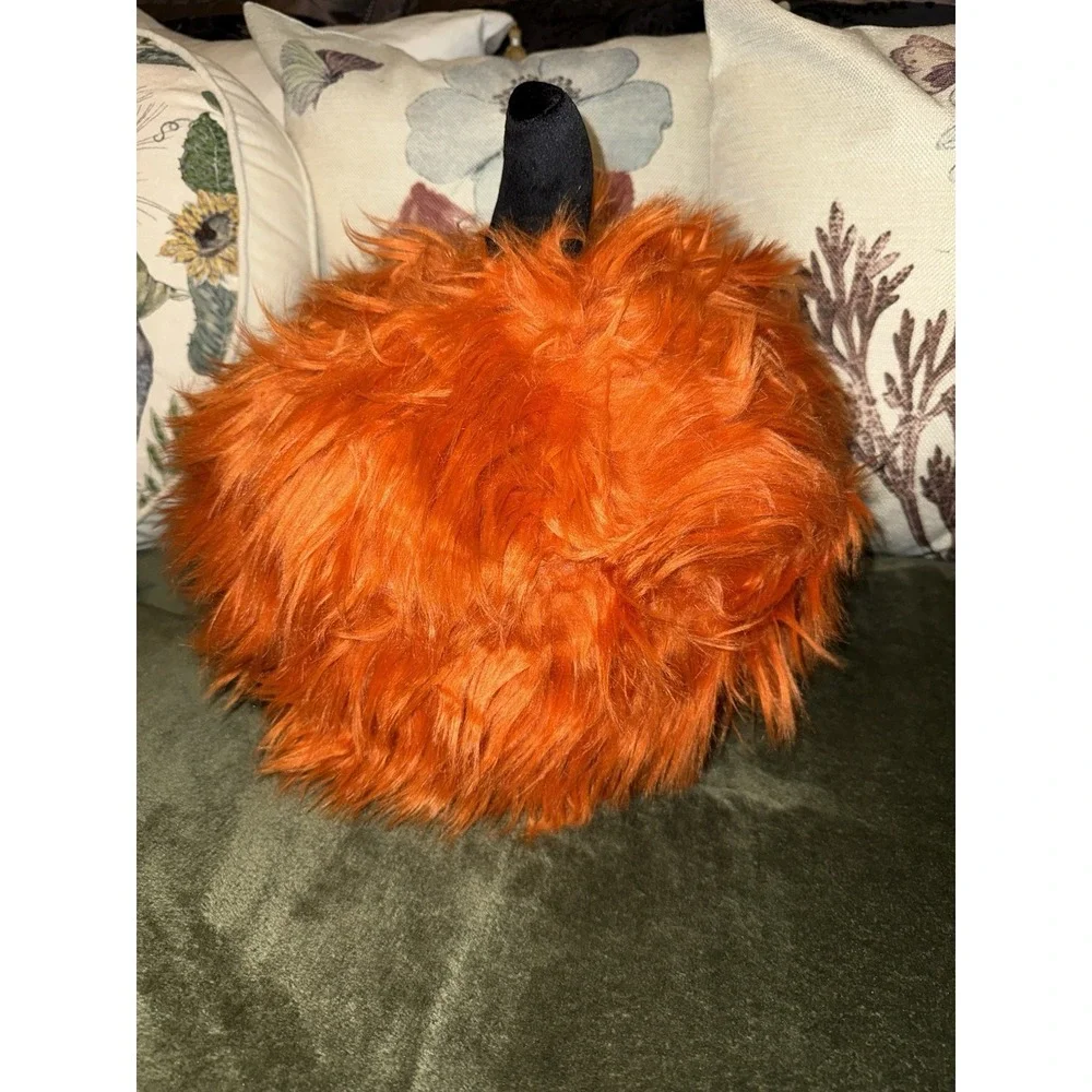 Novogratz Halloween Pumpkin Fluffy‎ Faux Fur Jack-O-Lantern Throw Pillow Fuzzy